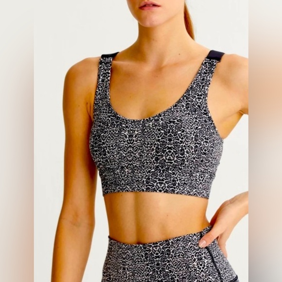 Varley EDRIS Sports Bra - Picture 1 of 6